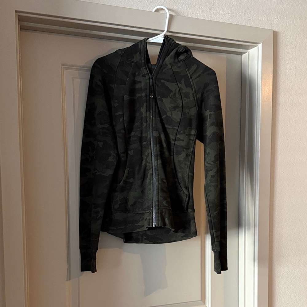 Camouflage Zip-Up Hoodie